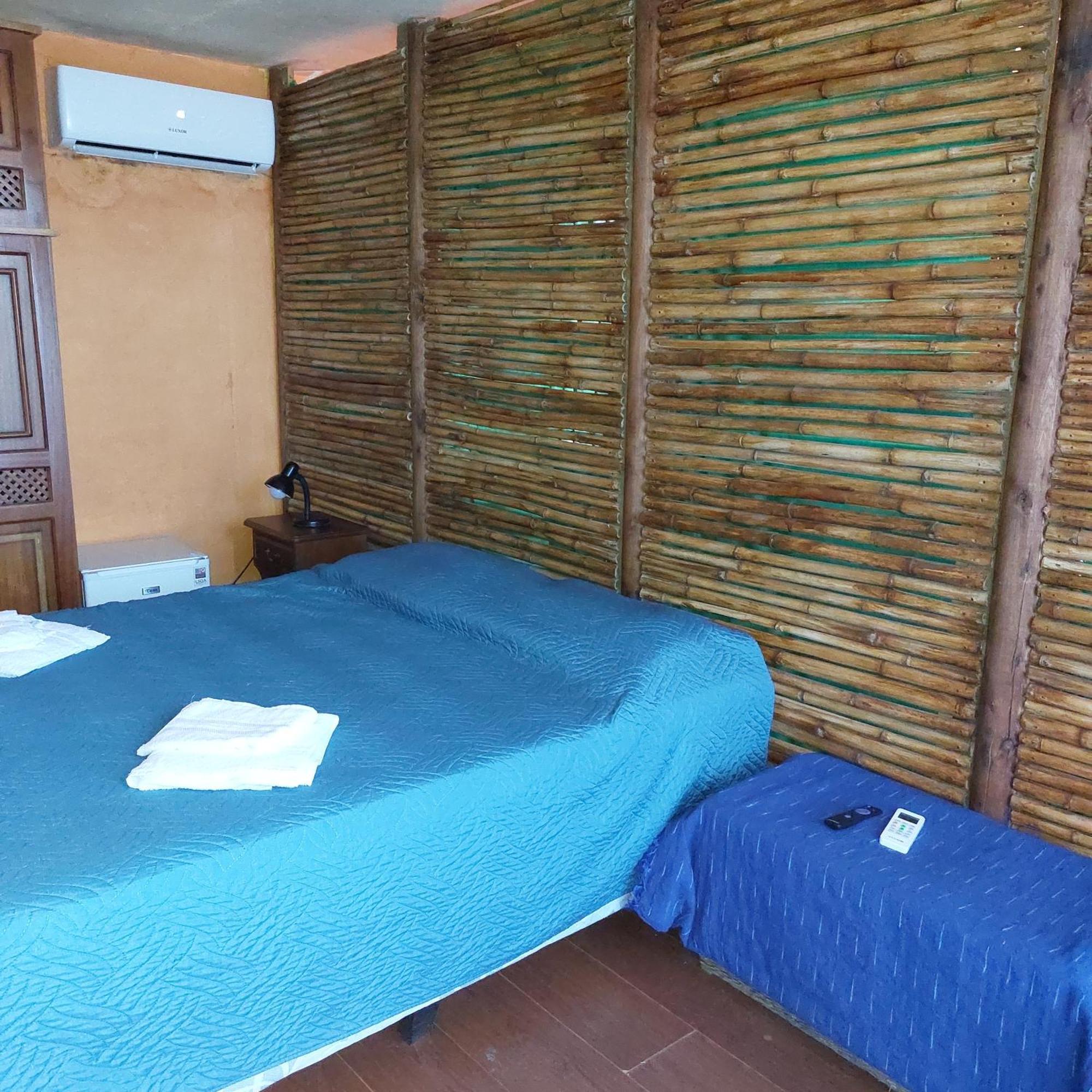 Casa Amarilla Con Jacuzzi Villa Punta del Diablo Exterior foto