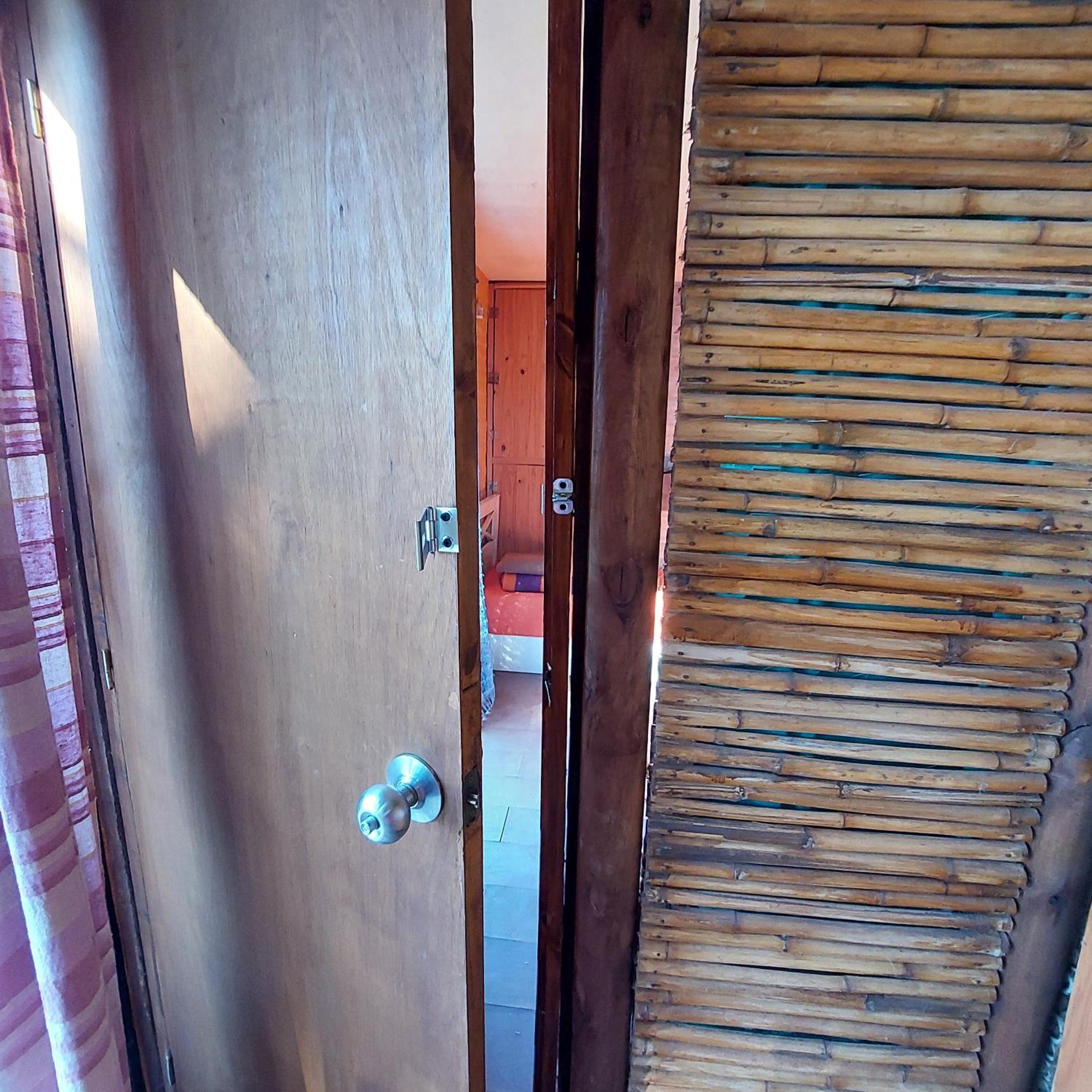 Casa Amarilla Con Jacuzzi Villa Punta del Diablo Exterior foto